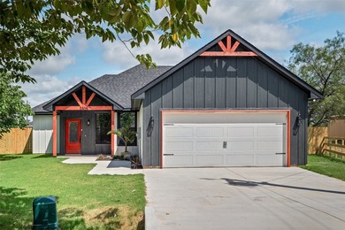Lake Granbury Home For Sale in Granbury Texas