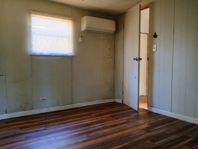 Private Lake Community, Older Mobile Home SOLD - photo 22
