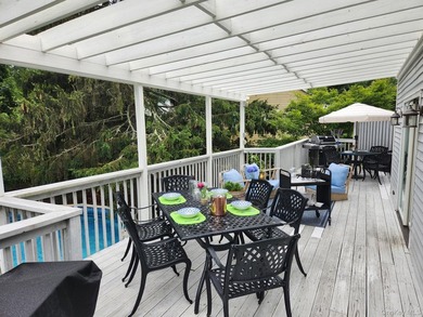 Welcome to 6 Cedar Ave, nestled in the tranquil and private - photo 25