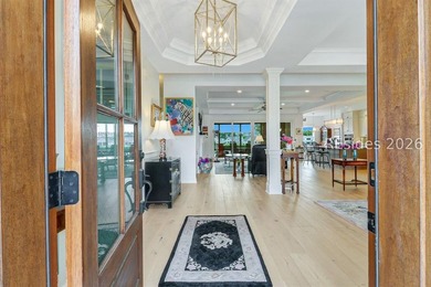 Stunning lakefront home on a prime cul-de-sac lot in Hampton - photo 6