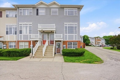 Location, Location, Location - 24-hour gated Harbor Pointe - photo 1