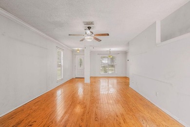 Opportunity awaits in the heart of Shalimar! This AS-IS property - photo 6