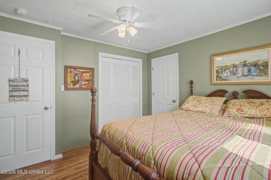 Absolutely immaculate and exceptionally well-maintained - photo 15