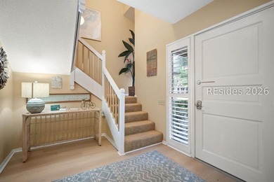 Desirable CORNER UNIT offering a rare and versatile TWO-BEDROOM - photo 8
