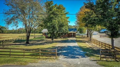 Greers Ferry Lake Home For Sale in Greers Ferry Arkansas