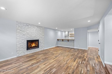 Tucked among the pines in a quiet pocket of Flagstaff, 1426 N - photo 9