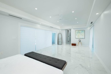 Coastal elegance meets the ultimate boating lifestyle in this - photo 30
