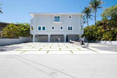 Coastal elegance meets the ultimate boating lifestyle in this - photo 39