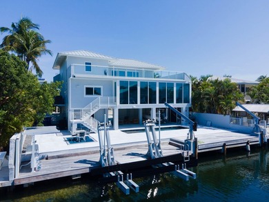 Coastal elegance meets the ultimate boating lifestyle in this - photo 47