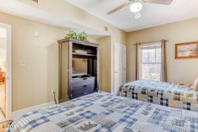 ATTENTION INVESTORS!!! OPPORTUNITY TO BUY THREE CONDOS FROM THE - photo 47
