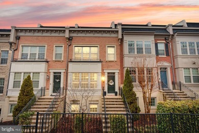 (private lake, pond, coastal) Condo For Sale in Oxon Hill Maryland