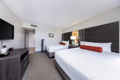 Palms at Waikiki is situated at the entrance of Waikiki in a - photo 7