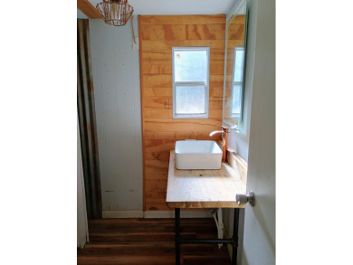Private Lake Community, Older Mobile Home SOLD - photo 15