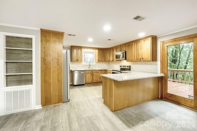 SELLER TO PAY UP TO $ 5000.00 OF BUYERS CLOSING COST WITH - photo 12