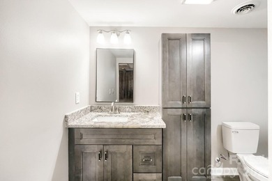 SELLER TO PAY UP TO $ 5000.00 OF BUYERS CLOSING COST WITH - photo 21