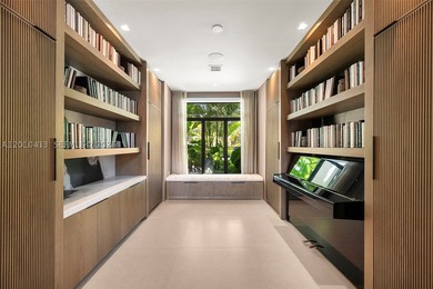 Welcome to 110 Holiday Dr in Golden Isles, a tropical modern - photo 33