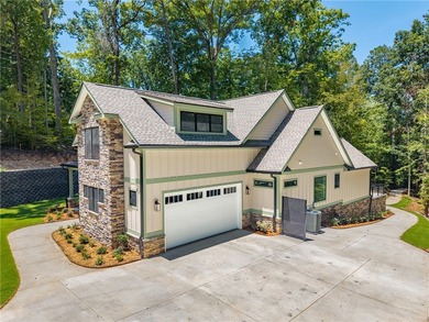 Amazing new build on Lake Hartwell in a gated golf course - photo 3
