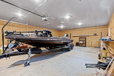 Beautiful home offering 3,876 total finished sqft with 2,388 on - photo 43