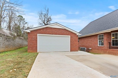 Beautiful home offering 3,876 total finished sqft with 2,388 on - photo 47