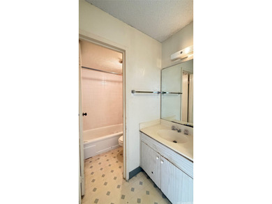 Experience the best of Waikiki living in this beautifully - photo 3
