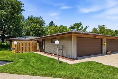 Welcome Home!!!! This one is hard to find! Let the HOA do the - photo 3