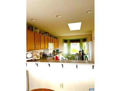 Single living home with water view on a quiet cu-de-sac in the - photo 11