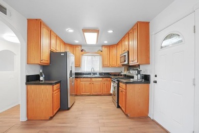 2760 Menlo Ave - photo 5