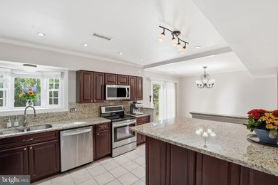 HUGE price improvement!!! Move-in ready 3-bed, 2.5-bath - photo 6