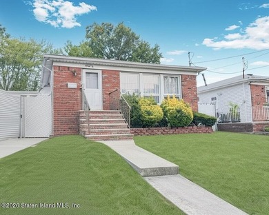Welcome Home to this 3 bedroom, 3 bath ranch located in the - photo 1