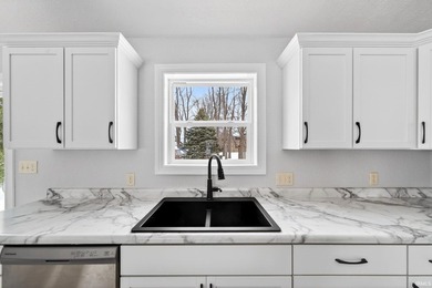 BRAND NEW located in South Shore Green. This floor plan offers - photo 6