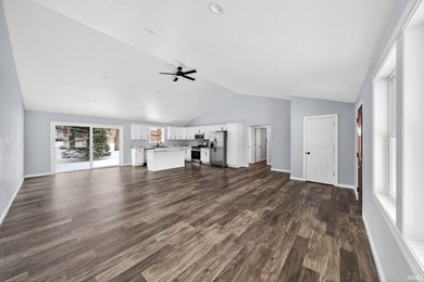 BRAND NEW located in South Shore Green. This floor plan offers - photo 7