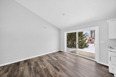 BRAND NEW located in South Shore Green. This floor plan offers - photo 9