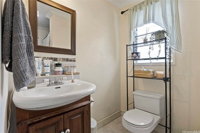 Rare opportunity to own two separate homes on one lot. Two - photo 8