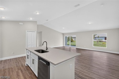 MOVE-IN READY-DON'T WAIT, CLOSING ASSISTANCE AVAILABLE! This - photo 12
