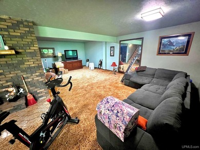 Peaceful country living with room for everything. Situated on 40 - photo 25