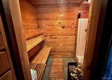 Peaceful country living with room for everything. Situated on 40 - photo 30