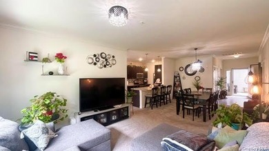 THIS PARTICULAR UNIT BOASTS SUPERIOR CUSTOM LAY OUT AND UPGRADES - photo 4