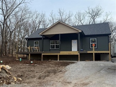 Linn Valley Lakes Home For Sale in Linn Valley Kansas