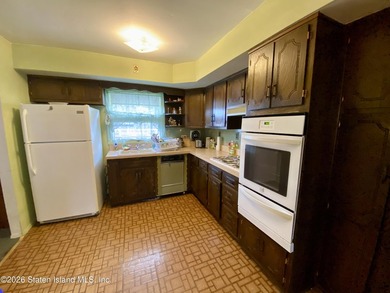 This spacious Raised Ranch is located in the heart of - photo 5