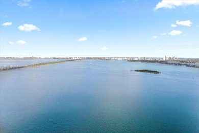 Best layout in Miami--the highly desirable 03-line at Missoni