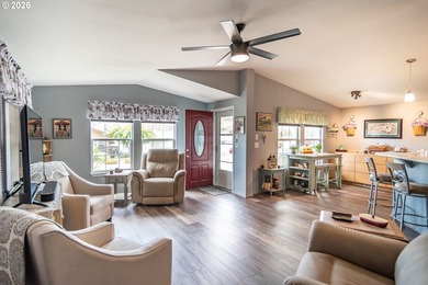 Welcome to this stellar home in the desirable Littlebrook - photo 4