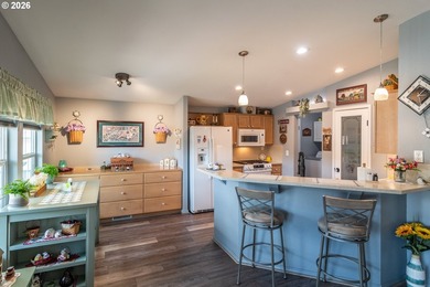 Welcome to this stellar home in the desirable Littlebrook - photo 7