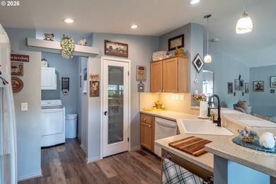 Welcome to this stellar home in the desirable Littlebrook - photo 9