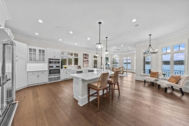 COMPLETELY RENOVATED ESTATE COMMANDING MAIN-LAKE VIEWS IN A - photo 20