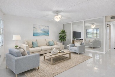 Well-located 2BR/1.5BA condo in Boca Raton's desirable Century - photo 5