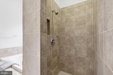 **AMAZING COMMUNITY/MOTIVATED SELLER** Discover this STUNNING - photo 29