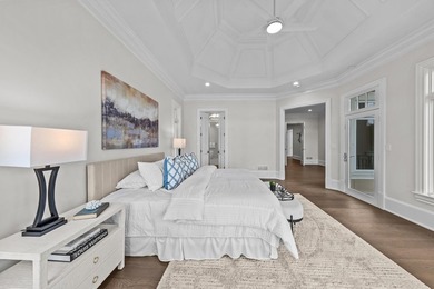 COMPLETELY RENOVATED ESTATE COMMANDING MAIN-LAKE VIEWS IN A - photo 32