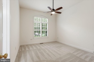 **AMAZING COMMUNITY/MOTIVATED SELLER** Discover this STUNNING - photo 33