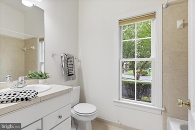 **AMAZING COMMUNITY/MOTIVATED SELLER** Discover this STUNNING - photo 34