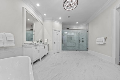 COMPLETELY RENOVATED ESTATE COMMANDING MAIN-LAKE VIEWS IN A - photo 35